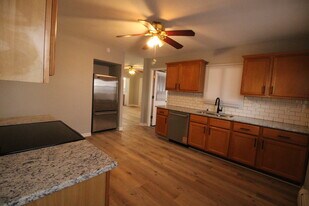 7800 W Forest Home Ave, Unit 7800 in Greenfield, WI - Building Photo