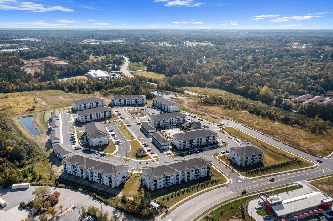 Graces Reserve Luxury Apartments in Kannapolis, NC - Building Photo