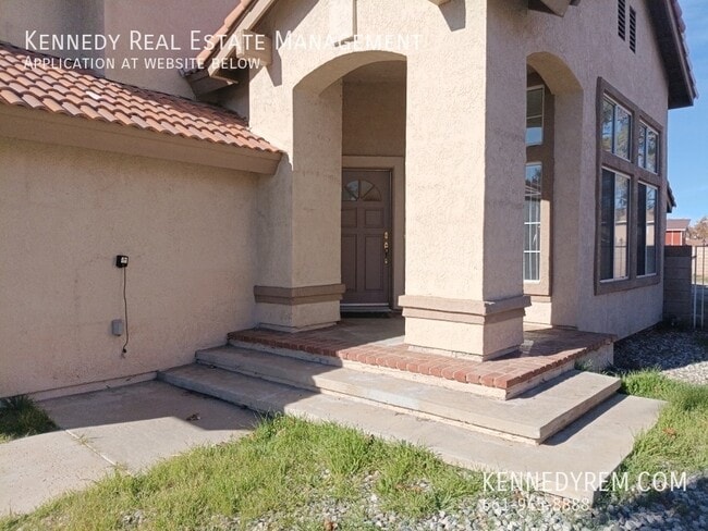 1843 E Mesa Dr in Lancaster, CA - Building Photo - Building Photo