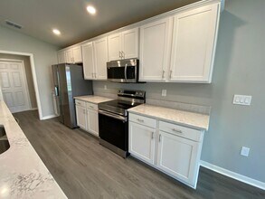1304 Mountain Flower Ln in Davenport, FL - Building Photo - Building Photo