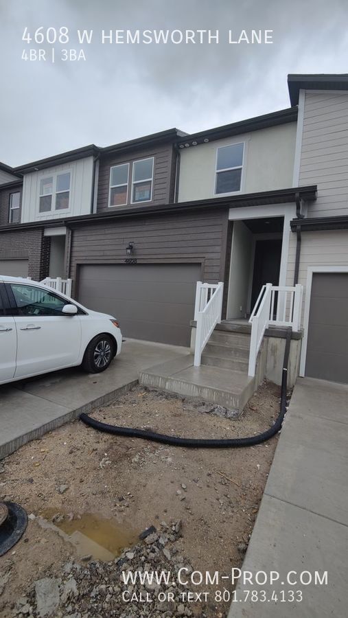 property at 4608 hemsworth Ln