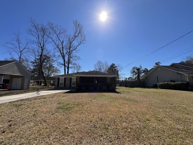 10494 Wade Dr in Denham Springs, LA - Building Photo - Building Photo