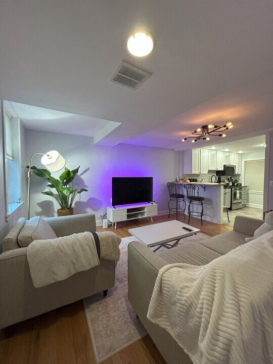 4121 North Sheridan Road, Unit GN in Chicago, IL - Building Photo