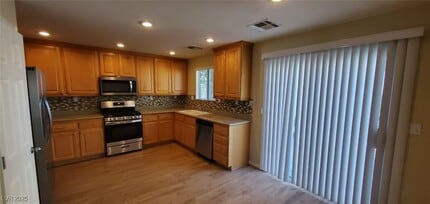 3916 Pia Rosetta St in Las Vegas, NV - Building Photo - Building Photo