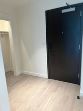 889 103rd Ave NE in Bellevue, WA - Building Photo - Building Photo