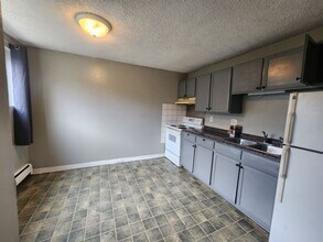 1908 Clinton St in Aurora, CO - Building Photo - Building Photo