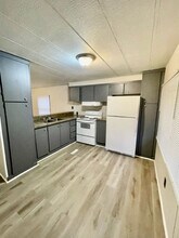 114 Canipe Rd in Dallas, NC - Building Photo - Building Photo