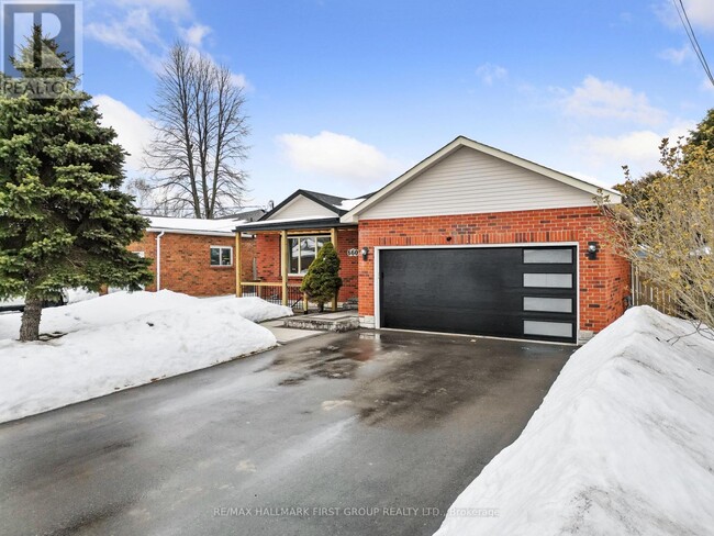 660 Mackechnie Crescent in Cobourg, ON - Building Photo - Building Photo