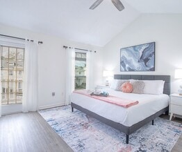 1110 Century Oaks Dr in Gulfport, MS - Foto de edificio - Building Photo
