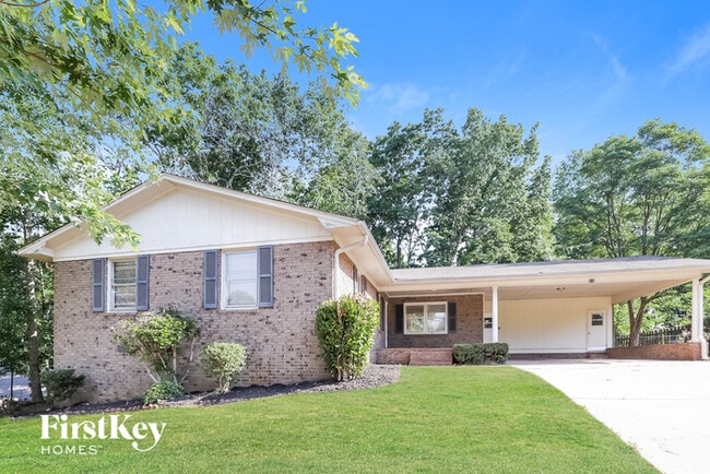 property at 818 Hillside Dr