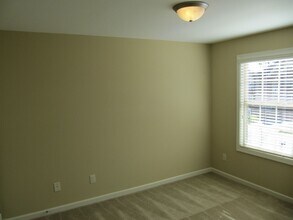 6183 Neuse Wood Dr in Raleigh, NC - Building Photo - Building Photo