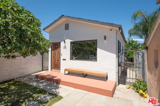 3111 Glenhurst Ave in Los Angeles, CA - Building Photo - Building Photo
