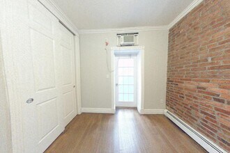 939 2nd Ave in New York, NY - Building Photo - Building Photo