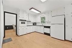 1172 Martin Nash Rd SW in Lilburn, GA - Building Photo - Building Photo