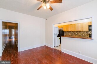 4628 Sansom St-Unit -UNIT A in Philadelphia, PA - Building Photo - Building Photo