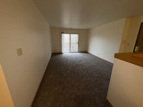 Maple Leaf Apartments in Merrillville, IN - Foto de edificio - Building Photo