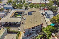 Harrison St Apartments in Redwood City, CA - Building Photo - Building Photo