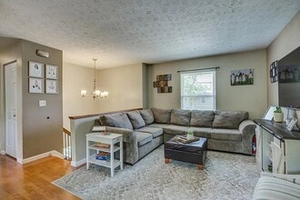 7762 E Covered Bridge Dr in Florence, KY - Building Photo - Building Photo