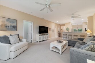 1035 Tarpon Cove Dr, Unit 1603 in Naples, FL - Foto de edificio - Building Photo