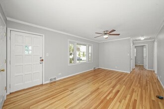 21 S Archer Ave in Mundelein, IL - Building Photo - Building Photo