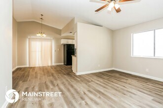 5309 Shady Grove Ln in Las Vegas, NV - Building Photo - Building Photo