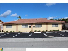 7515 NW 44th Ct, Unit 5 in Coral Springs, FL - Building Photo - Building Photo