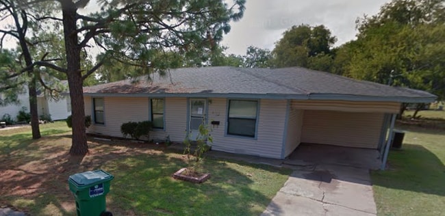 property at 2111 Pollard St