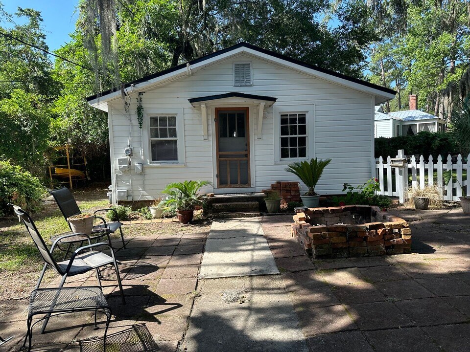 926 La Chere St in Beaufort, SC - Building Photo