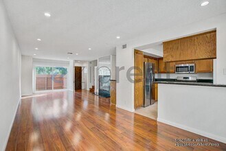 922 Lincoln Blvd in Santa Monica, CA - Building Photo - Building Photo