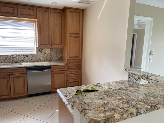 88 Capri B in Delray Beach, FL - Building Photo - Building Photo