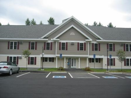 Paper Mill Village in Alstead, NH - Foto de edificio