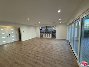 6159 Sylvia Ave in Los Angeles, CA - Building Photo - Building Photo