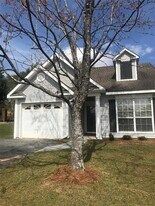 326 Spring Lake Dr N in Mobile, AL - Building Photo