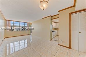 2025 NE 164th St in North Miami Beach, FL - Building Photo - Building Photo