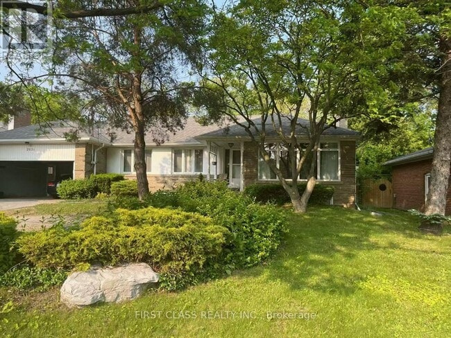 property at 2631 Bayview Ave