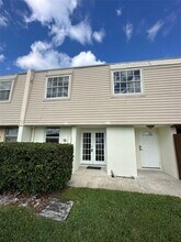 6601 Winfield Blvd in Margate, FL - Building Photo - Building Photo