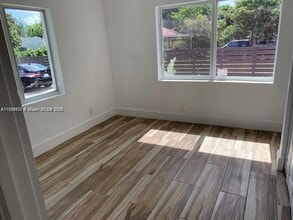535 NW 93rd St in Miami, FL - Building Photo - Building Photo