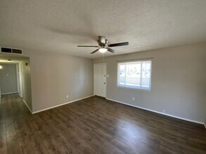 11725 Copper Ave NE in Albuquerque, NM - Building Photo - Building Photo