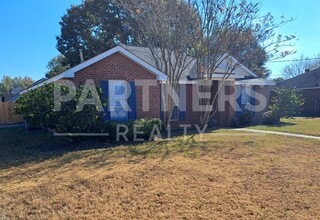 844 Brookland Curv in Montgomery, AL - Building Photo - Building Photo