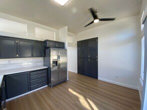 207 San Leon Dr in Vacaville, CA - Building Photo - Building Photo