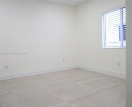 1795 NW 47th St in Miami, FL - Building Photo - Building Photo
