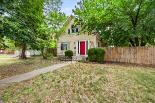 201 S Volutsia Ave in Wichita, KS - Building Photo