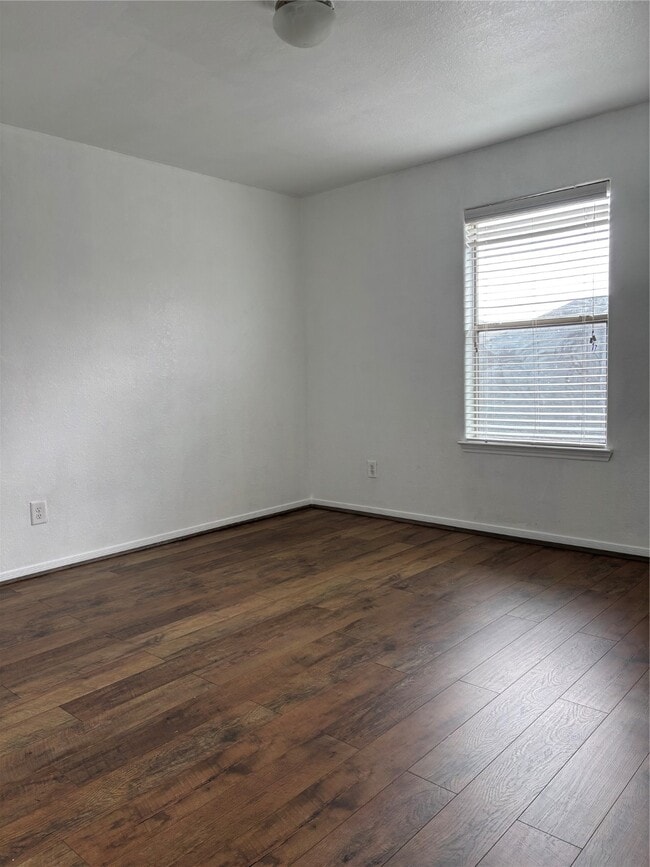 property at 4614 Pin Oak Creek Ln