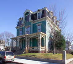 225-229 Winter St Apartments