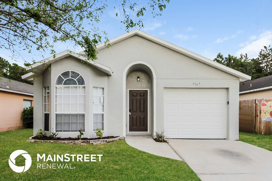 7167 Edgewater Shores Ct in Orlando, FL - Building Photo