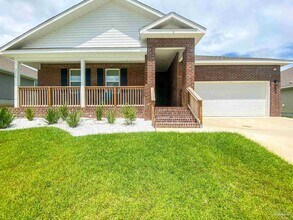 5554 Guinevere Ln in Milton, FL - Building Photo - Building Photo