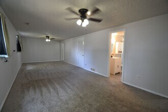 7310 Colonial Ct in Fountain, CO - Foto de edificio - Building Photo