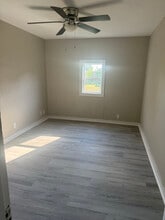 1413 E Kathleen St in Sikeston, MO - Building Photo - Building Photo