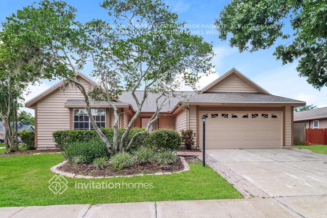 5515 Redhawk Dr in New Port Richey, FL - Building Photo