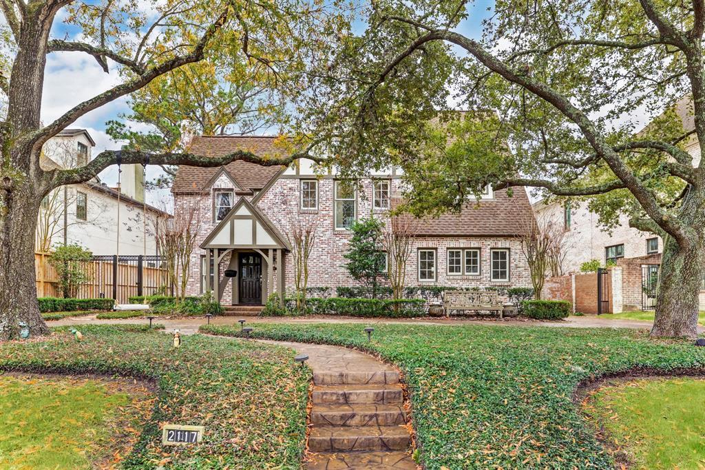 2117 Chilton Rd in Houston, TX - Building Photo